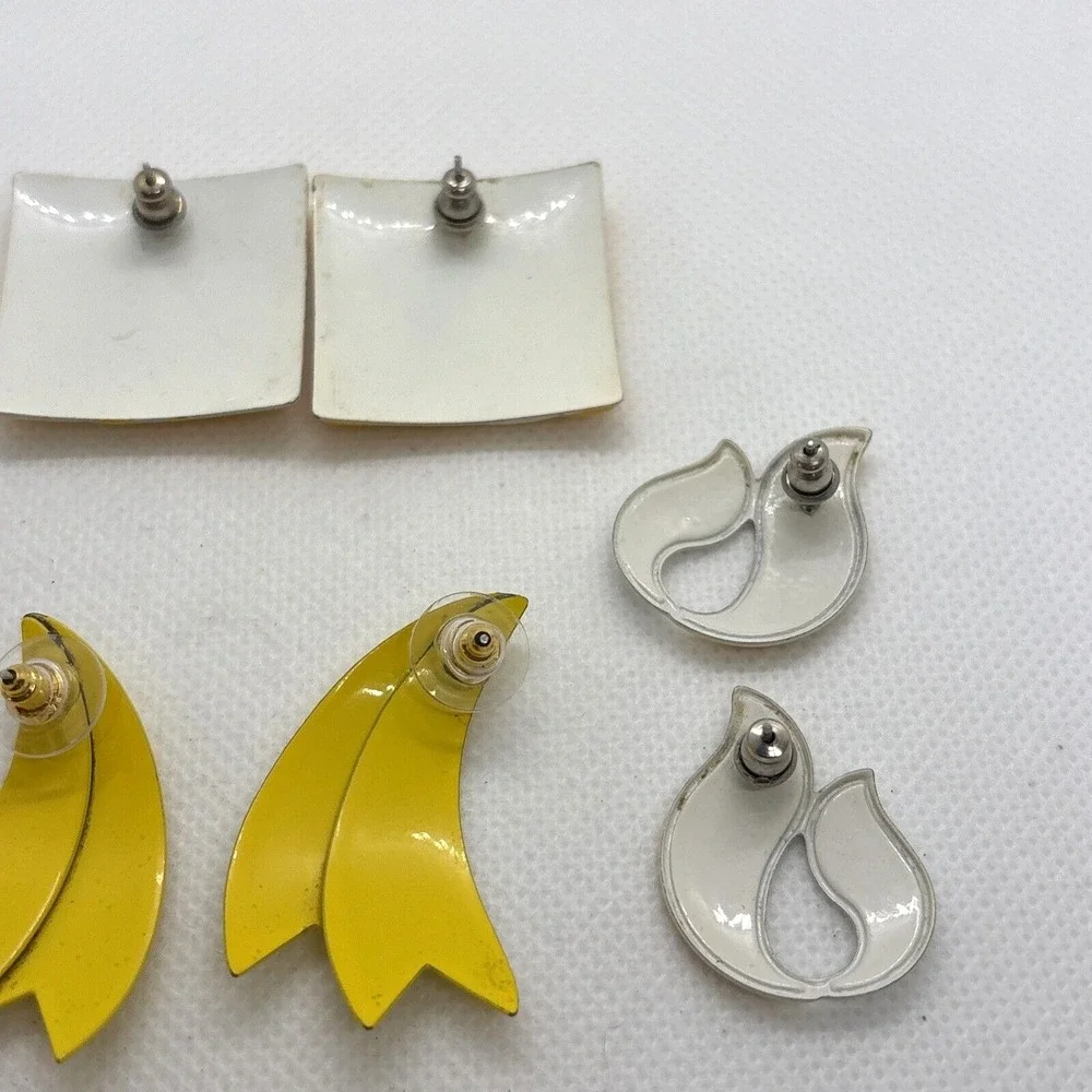 Vintage Lot of‎ 4 Pairs Yellow White Stud Pierced Earrings 80s 90s Statement